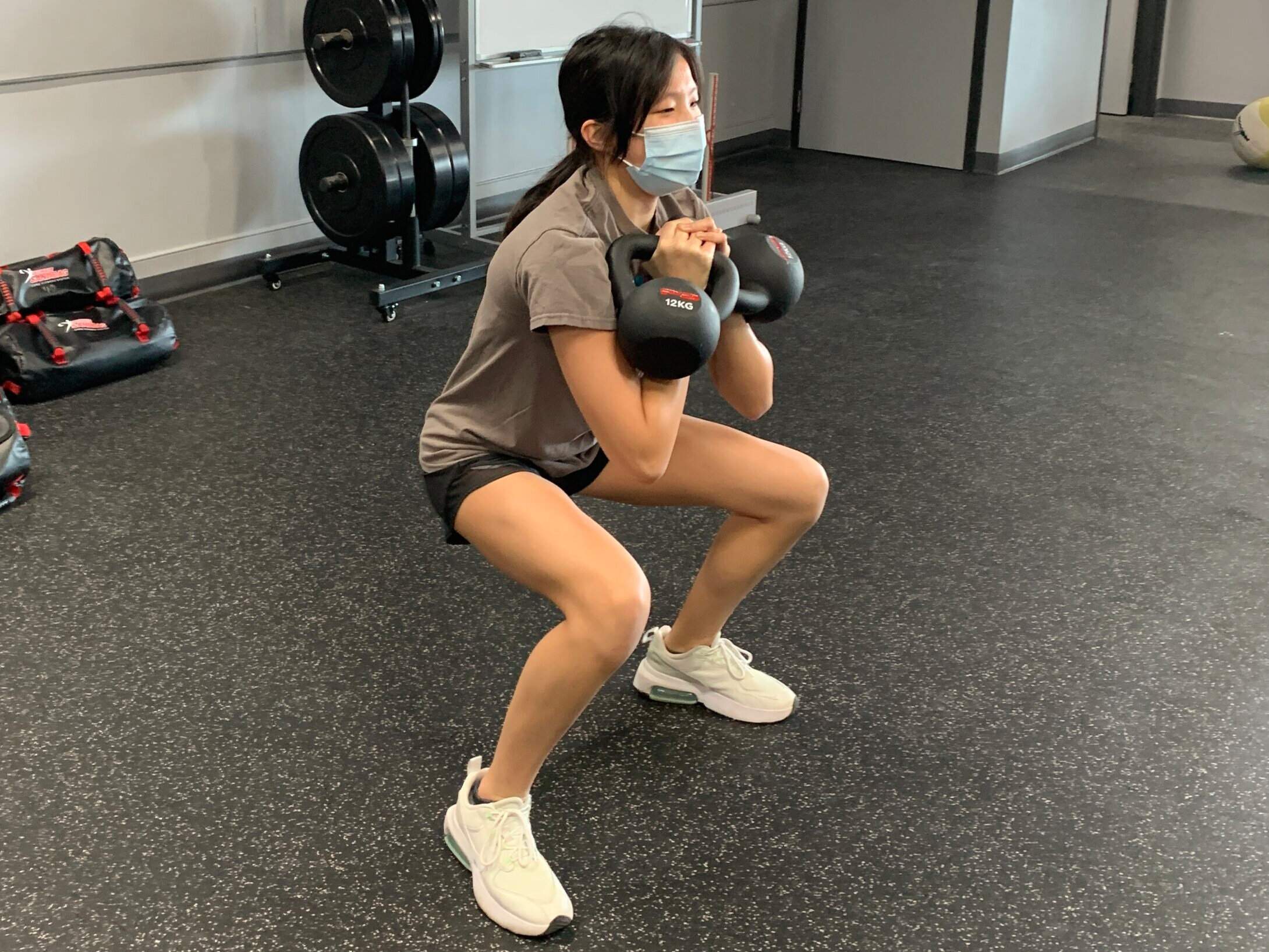 SwimmerKBFrontSquat